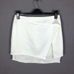Aryn K Ivory White Mini Skirt Size Medium